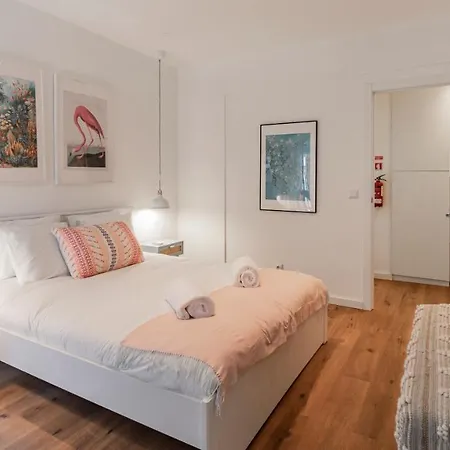 Happy Corner In The Heart Of By Lovelystay Apartment *