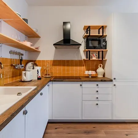 Happy Corner In The Heart Of By Lovelystay Porto