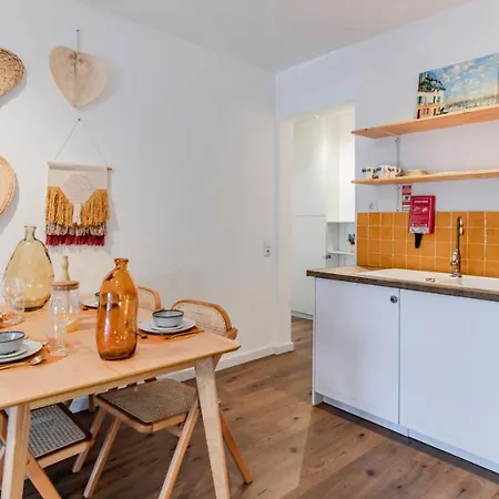 Happy Corner In The Heart Of By Lovelystay Apartment *